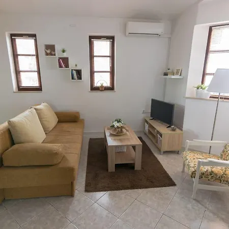 בית נופש Petar 2 - 10m From Sea זאדאר